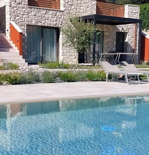 Ca'masteva Apartmanhotel 4*